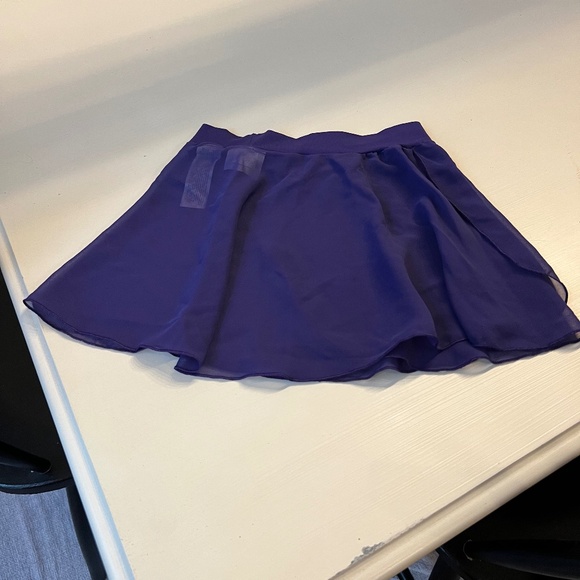 Barely Worn Capezio Girls Ballet Skirt - Purple Gauze (Size M) - Picture 1 of 2